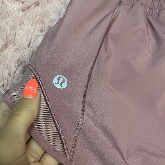 Lululemon hotty hot shorts - Picture 7 of 8